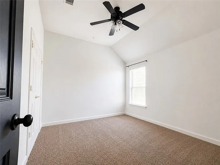 4415 Crayke Pl — Photo 14