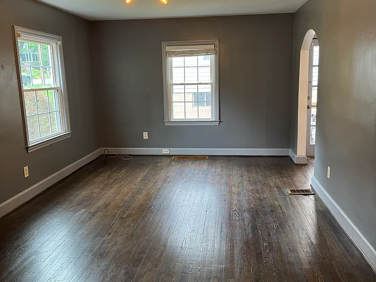 905 Bellview St — Photo 2