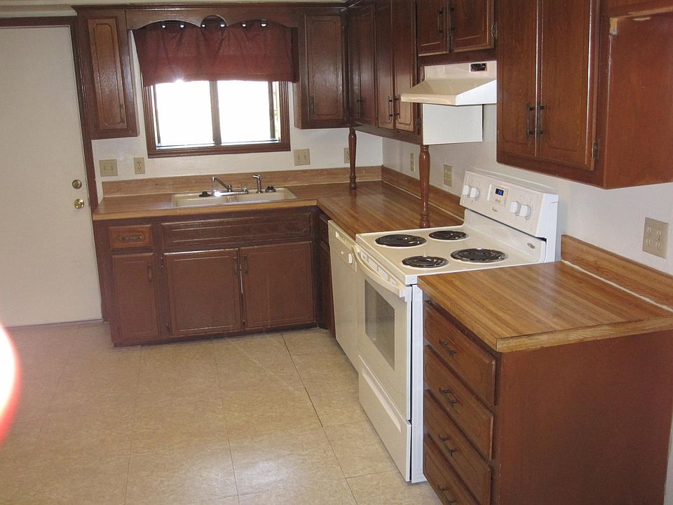 2nd image of 1513 Morland Ave