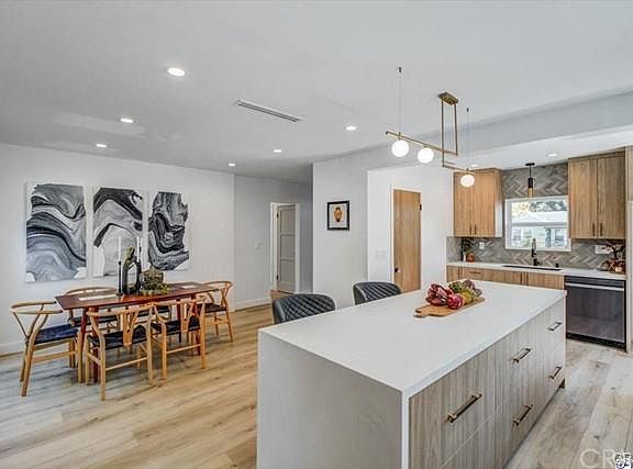 2nd image of 10811 Floralita Ave