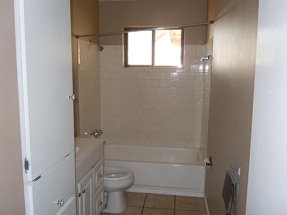 2nd image of 3706 Honeysuckle Ln