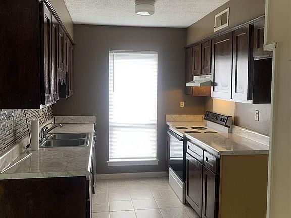 3rd image of 6336 Brockman Dr
