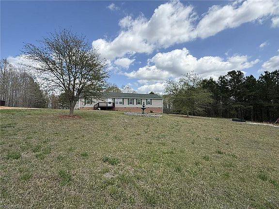 3rd image of 4053 Rice Dr