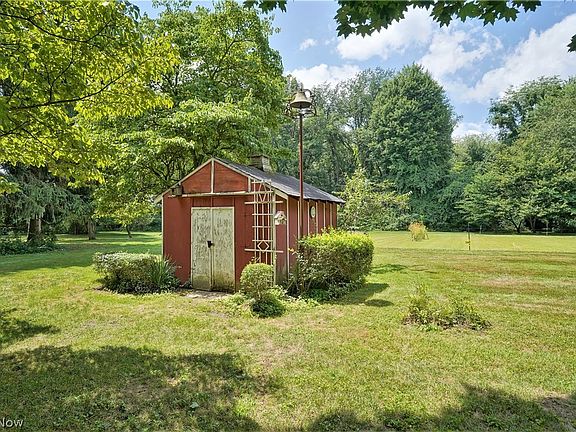 4th image of 794-796 White Pond Dr