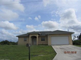 2605 25th St SW, Lehigh Acres, FL 33976