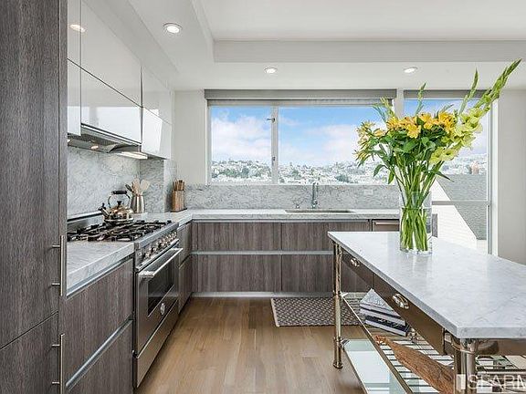 3rd image of 2299 Market St APT 501