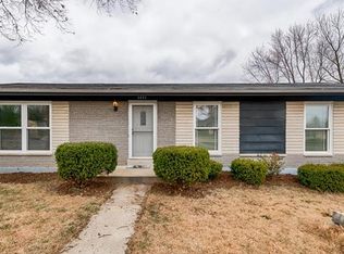 3951 Nottingham Estates Dr, Saint Louis, MO 63129