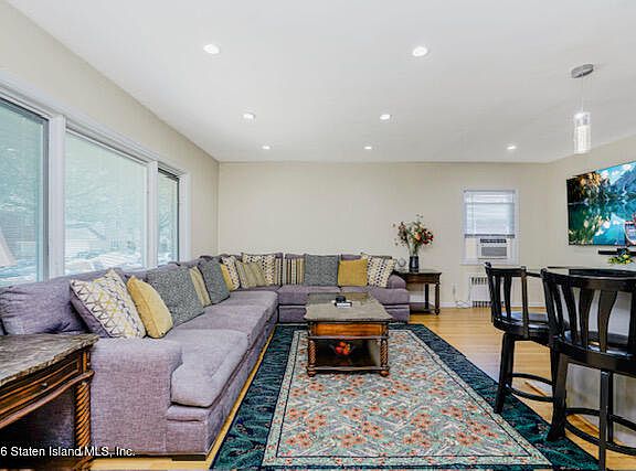 5th image of 8 Piedmont Ave