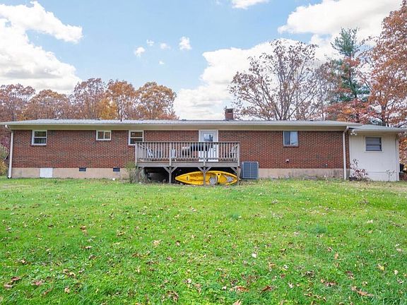 3rd image of 844 Miller Rd