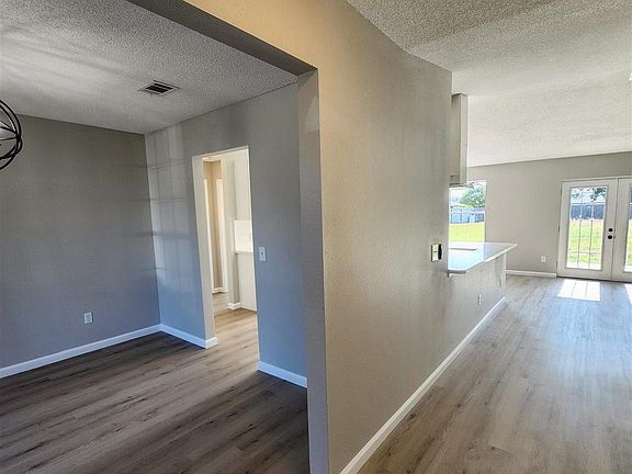 5th image of 1029 Softshoe Pl