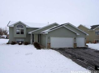 1270 Parkside Ln, Waconia, MN 55387