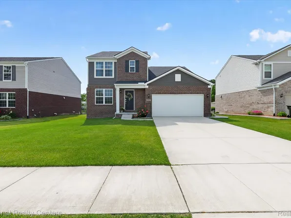 33137 Fuhrmann Dr, Sterling Heights, MI 48310