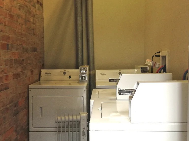 1414-16 Walnut St — Photo 15