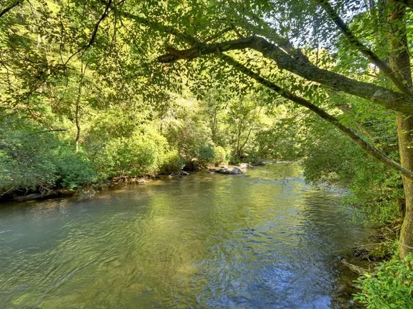 48 Riverwood Trl, Ellijay, GA 30536