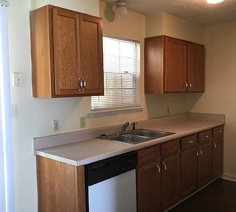 5th image of 2048 Pecan Ct