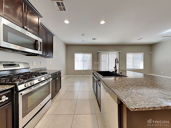 4th image of 5688 Point Loma Ct