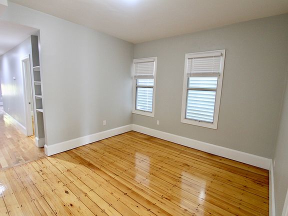 2nd image of 460 Saratoga St #2L