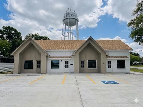 2113 2nd St, 2113 2nd St #2C, Pt Neches, TX 77651