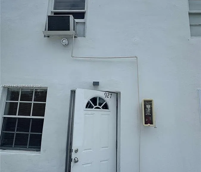 921 N 17th Ct #927 — Photo 3