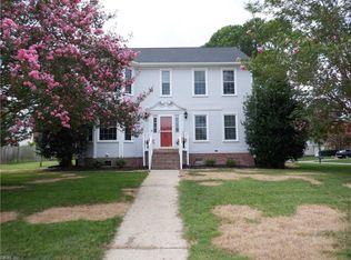 5613 Rossburn Dr, Virginia Beach, VA 23455