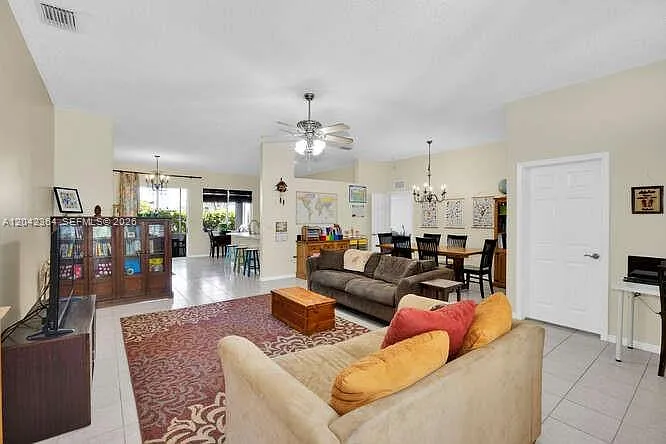 2405 SE 5th Ct — Photo 9