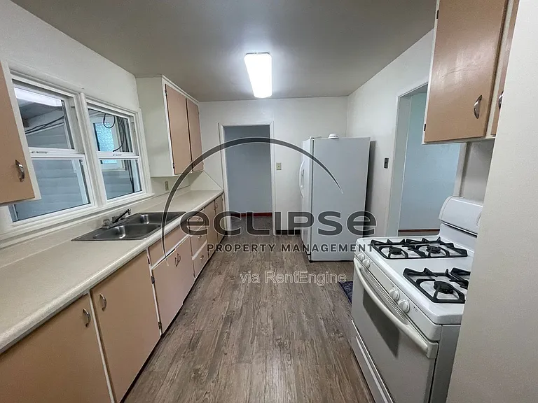447 N 19th St — Photo 12