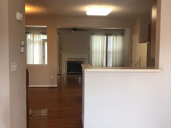 3rd image of 2805 Settlers View Dr