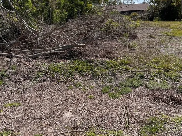 5967 Kingfish Rd, Bokeelia, FL 33922
