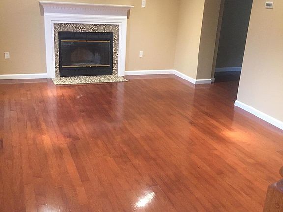 3rd image of 34 Bayside Drive