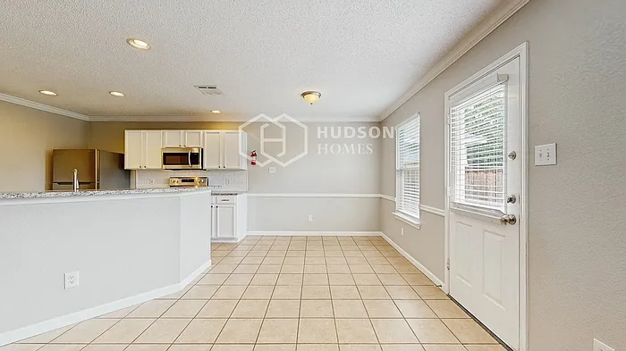 2209 Teddy Roosevelt Dr — Photo 11