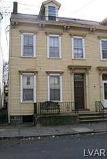 2nd image of 924 Washington St