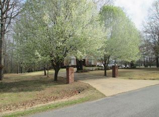 105 E Eden Park Rd, Searcy, AR 72143