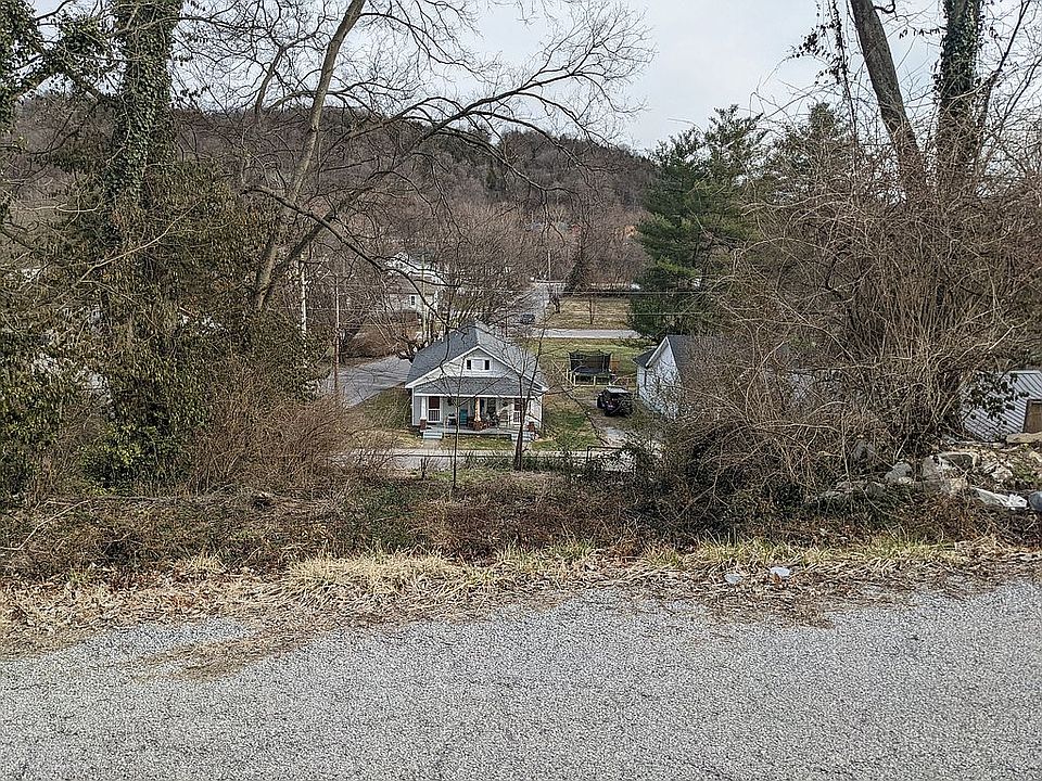 1st image of 724 Brawner St