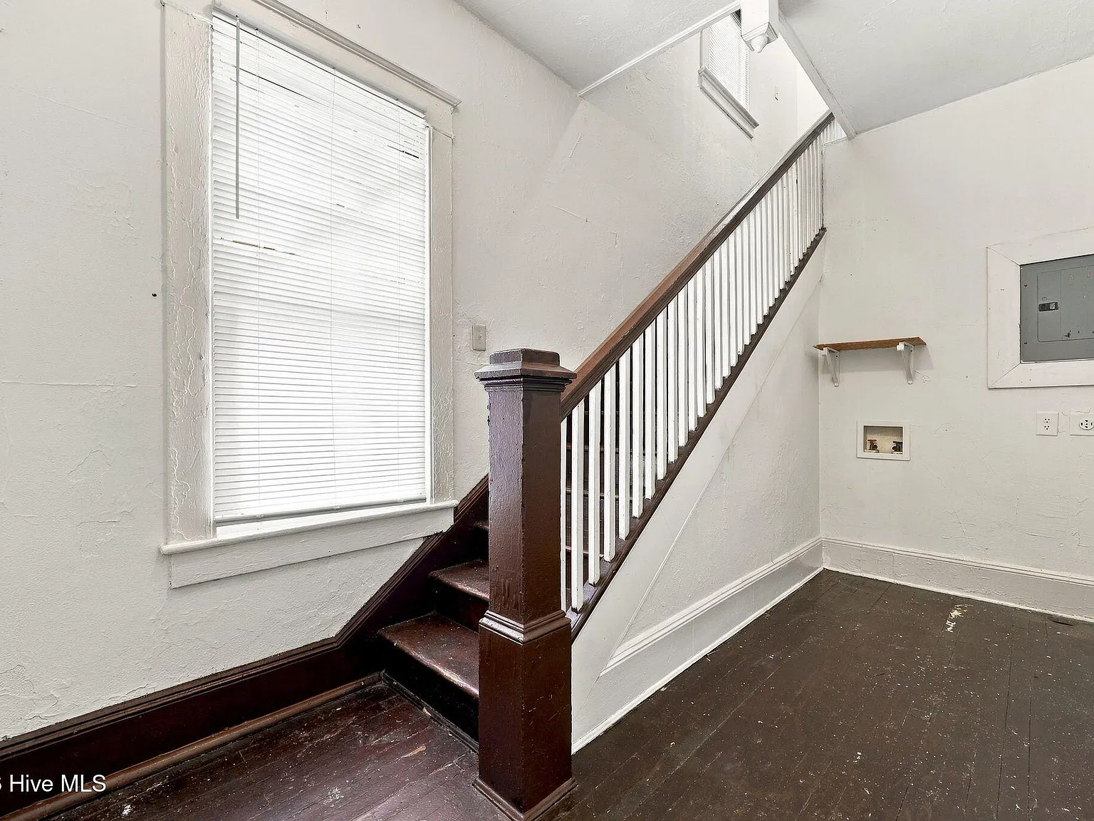 2 bed, 1.0 bath, 1300 sqft, $795 — Photo 4