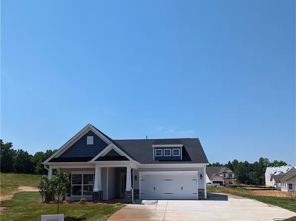 130 Snickers Ct #53, Lexington, NC 27295