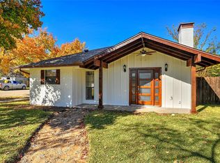 831 W Woodard St, Denison, TX 75020