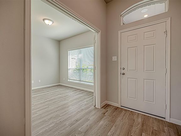 5th image of 2203 Manila Lane