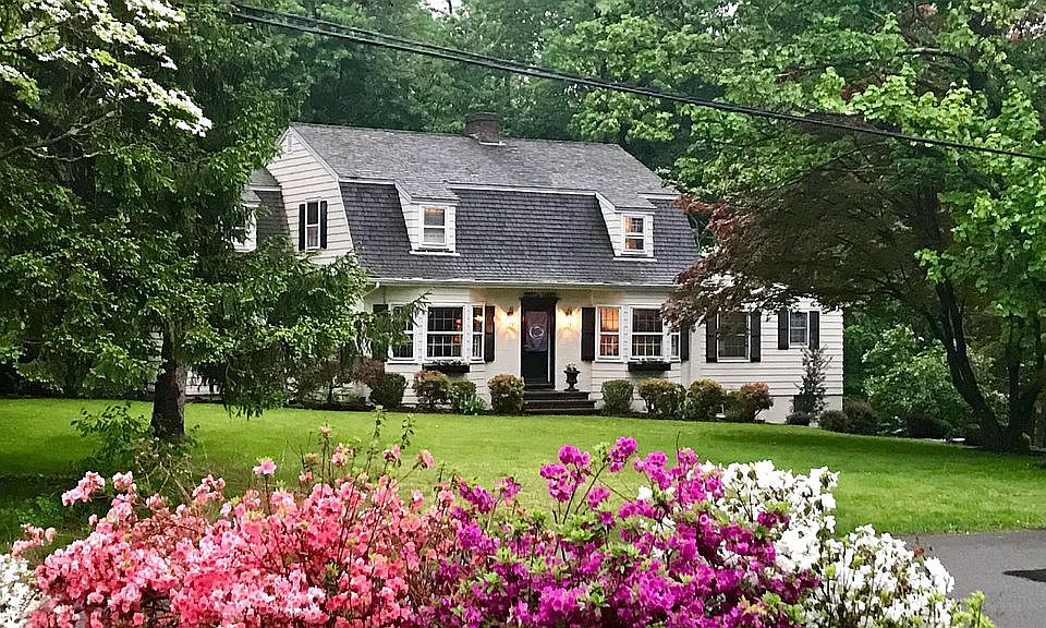 2nd image of 53 Cherry Ln