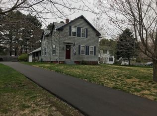 108 Holyoke St, Easthampton, MA 01027