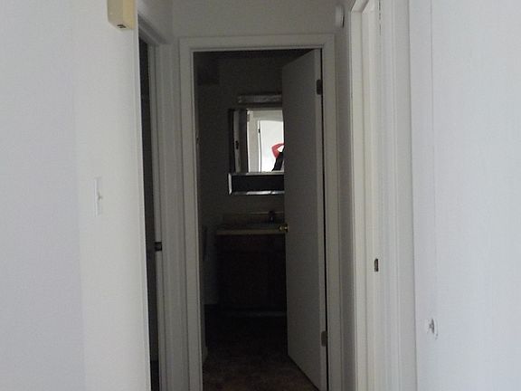 4th image of 205 Wirsching Ave W APT 2