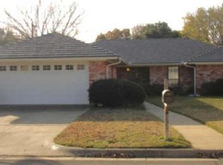 906 Tulane Dr, Arlington, TX 76012