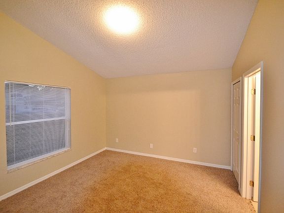 5th image of 264 Old Mill Cir