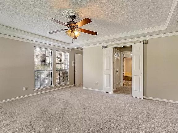 3rd image of 12131 Cross Creek Dr