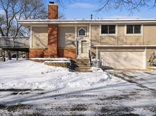 7500 Zinnia Way, Maple Grove, MN 55311