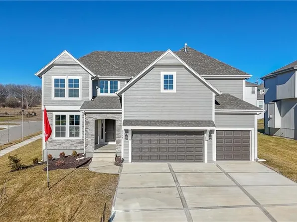 2758 W Park St, Olathe, KS 66061