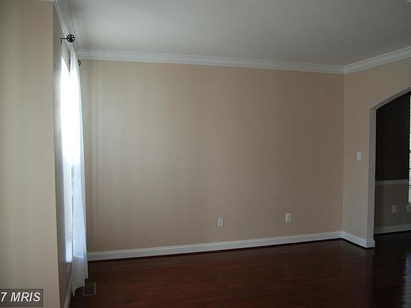 5th image of 23025 Sycamore Farm Dr
