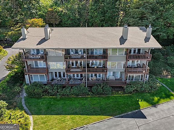 3rd image of 117 Sun Valley Cir #5002