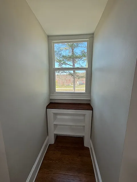 4 bed, 2.5 bath, 2094 sqft, $2,500 — Photo 3