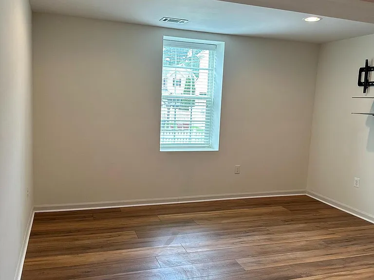 9610 Hazelbrook Ct — Photo 12