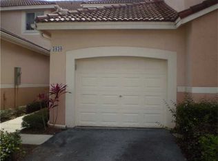 3830 San Simeon Cir, Weston, FL 33331